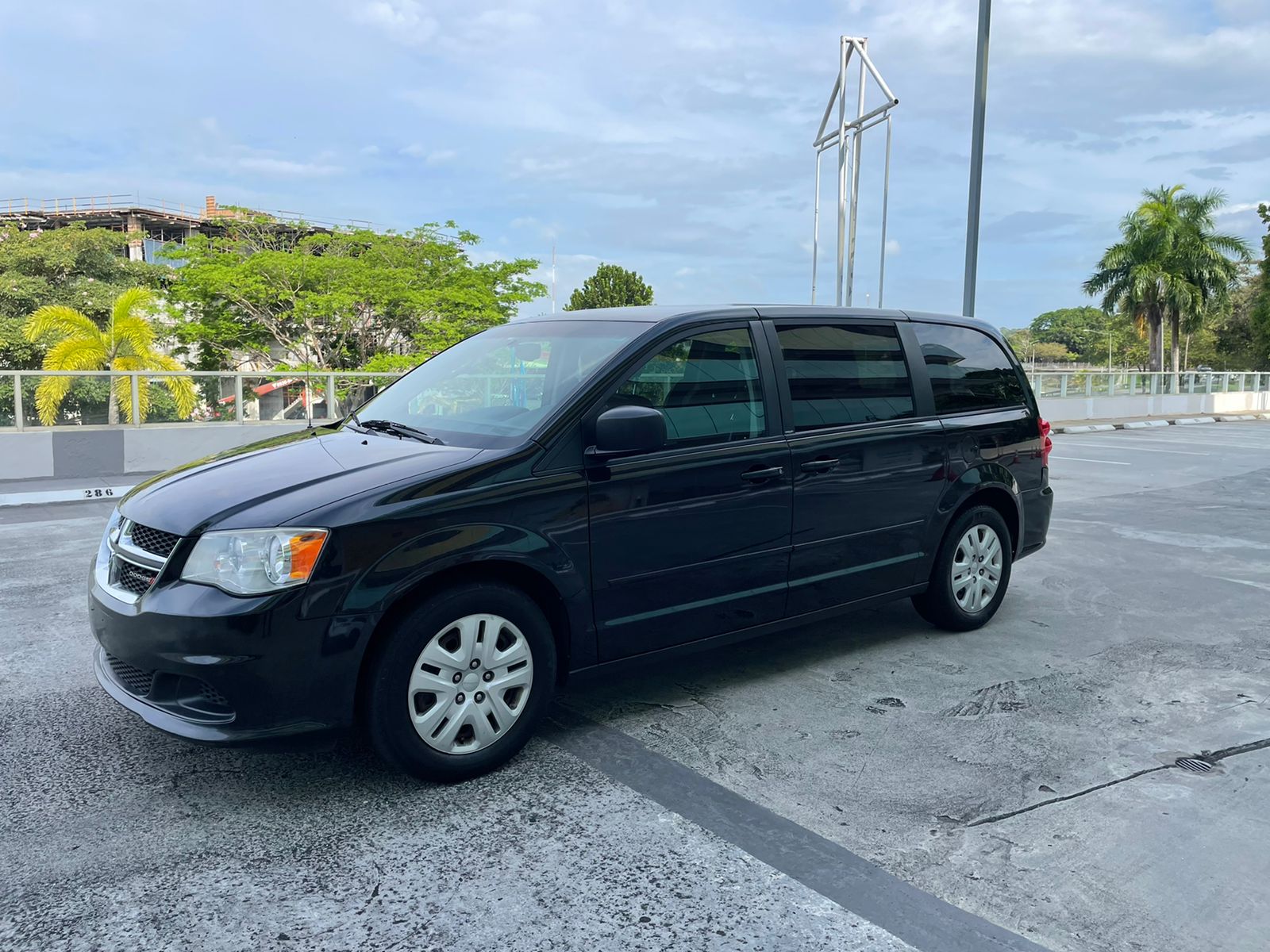 vans dodge caravan transporte ejecutivo vip